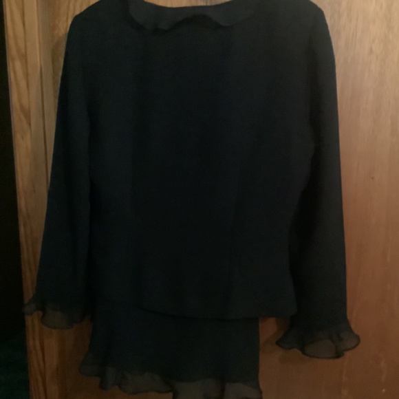 Virgo Petite Black Suit, Size 10P - Picture 5 of 5